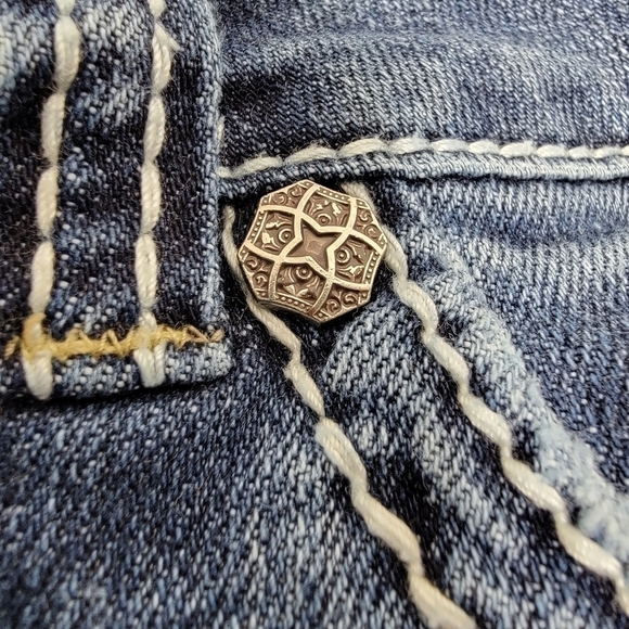 Jeans - Picture 9 of 16